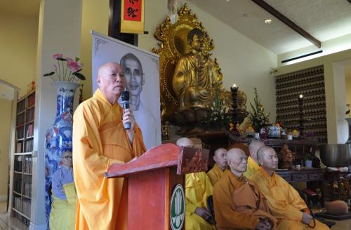 Hoa Thuong Tue Sy